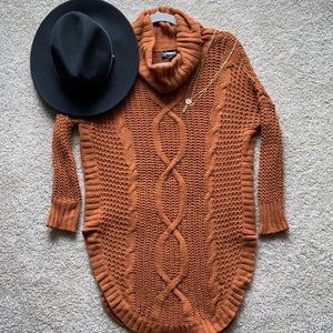 Ribbed turtle neck quarter sleeve